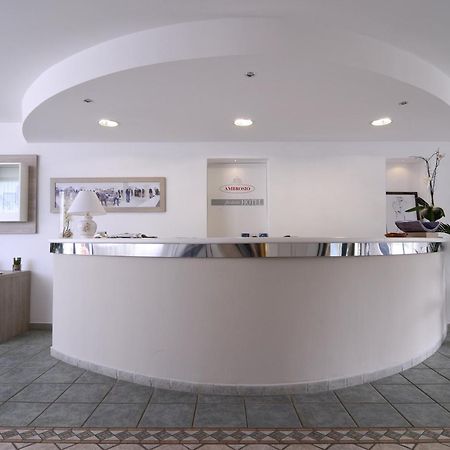 Hotel Ambrosio La Corte 올비아 외부 사진