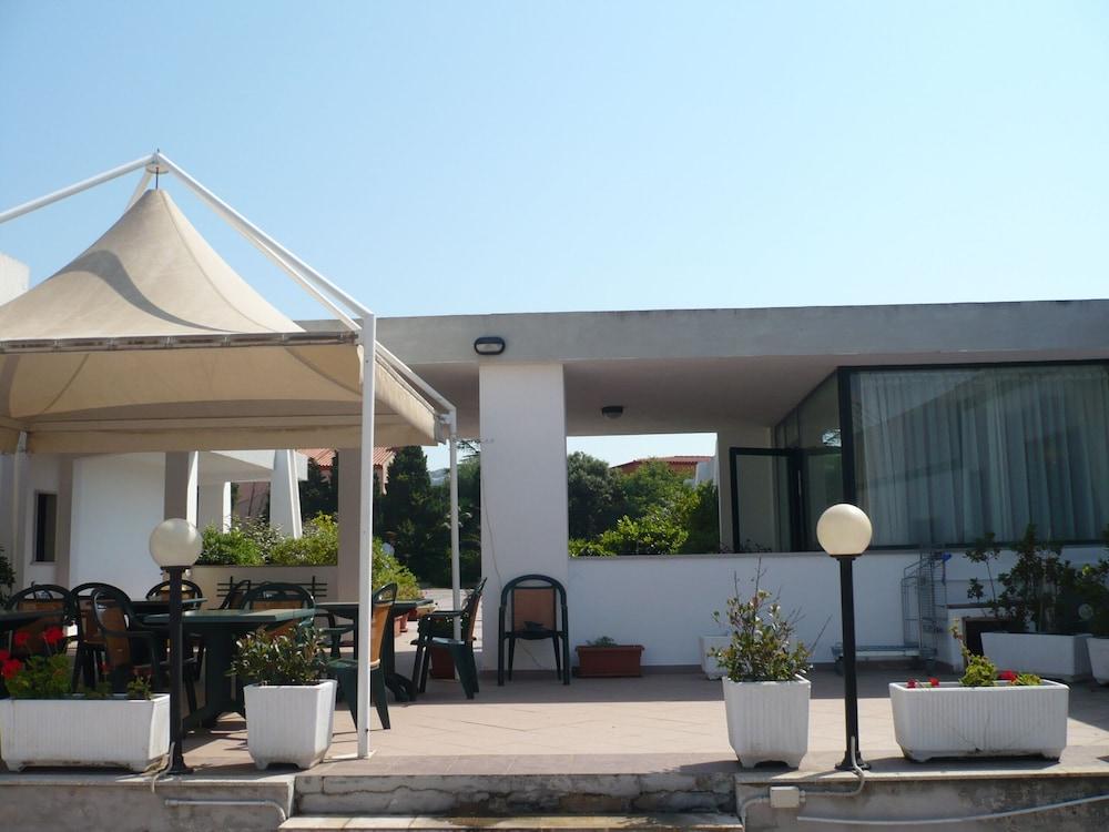 Hotel Ambrosio La Corte 올비아 외부 사진