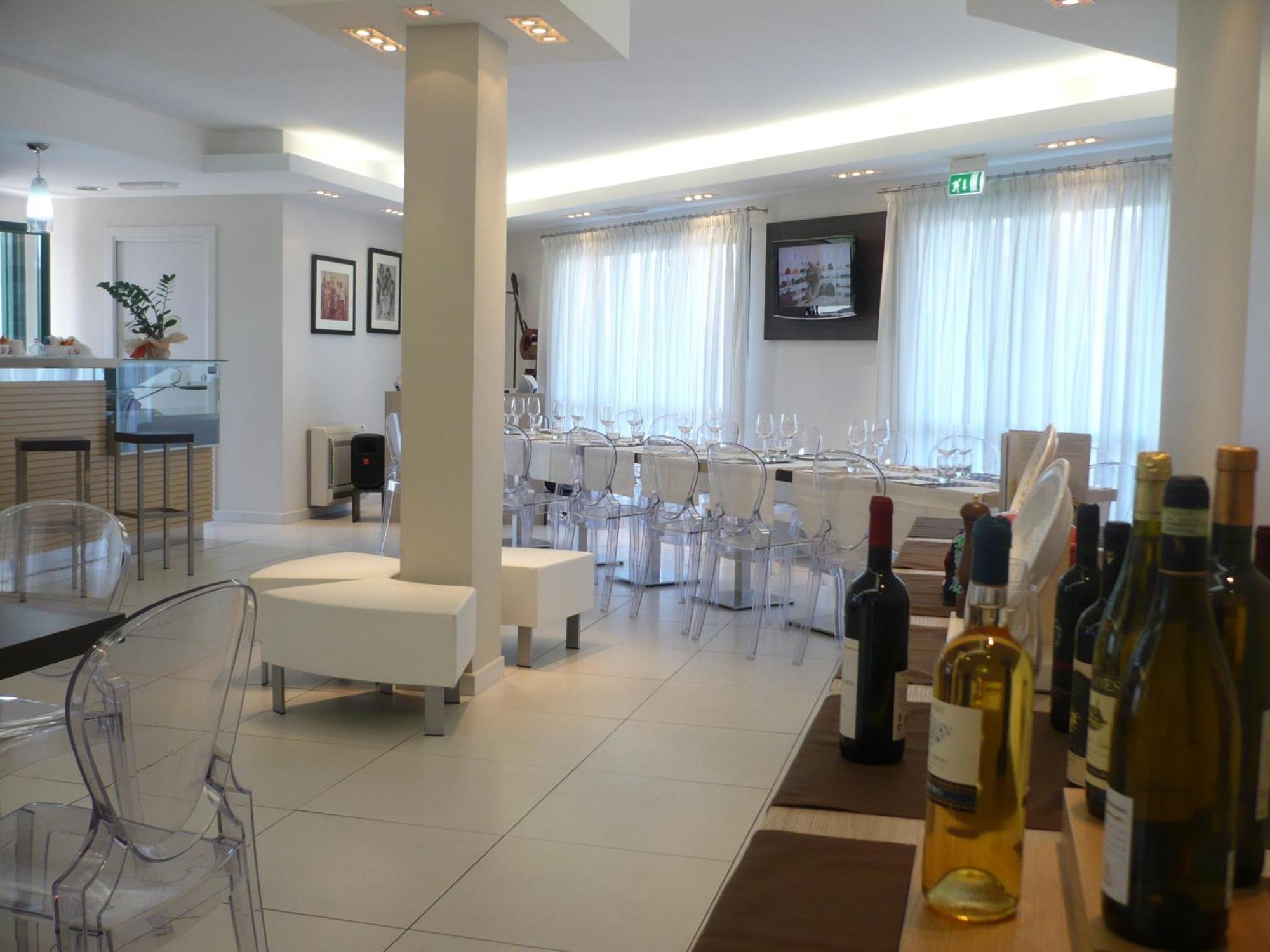 Hotel Ambrosio La Corte 올비아 외부 사진