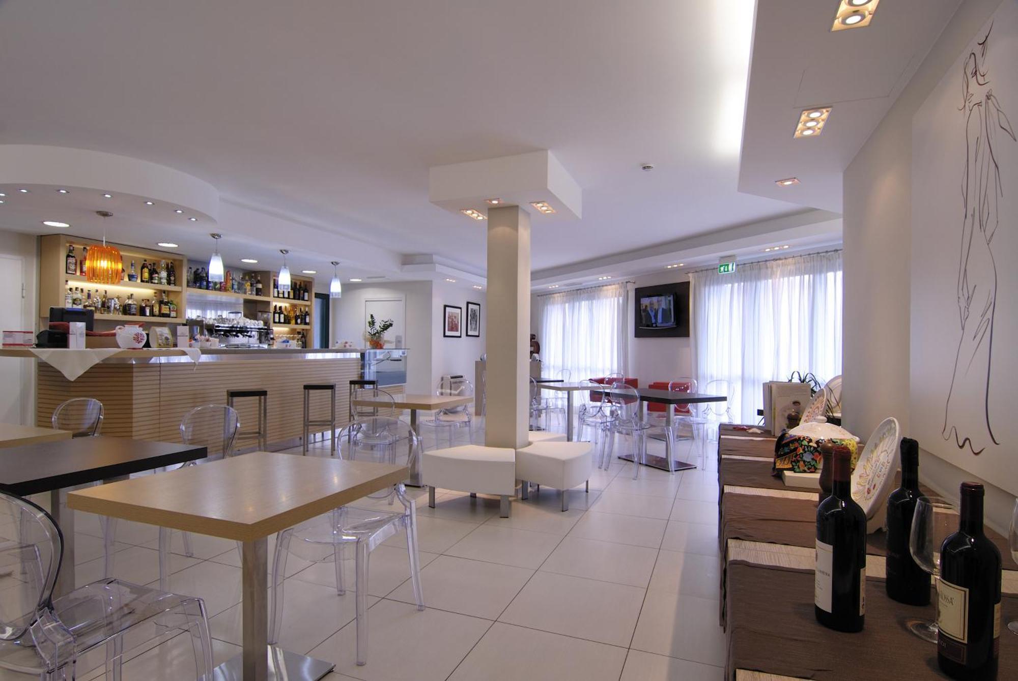 Hotel Ambrosio La Corte 올비아 외부 사진